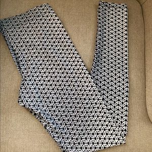Never used! Chain Mail Gear Bunch Leggings- Size M